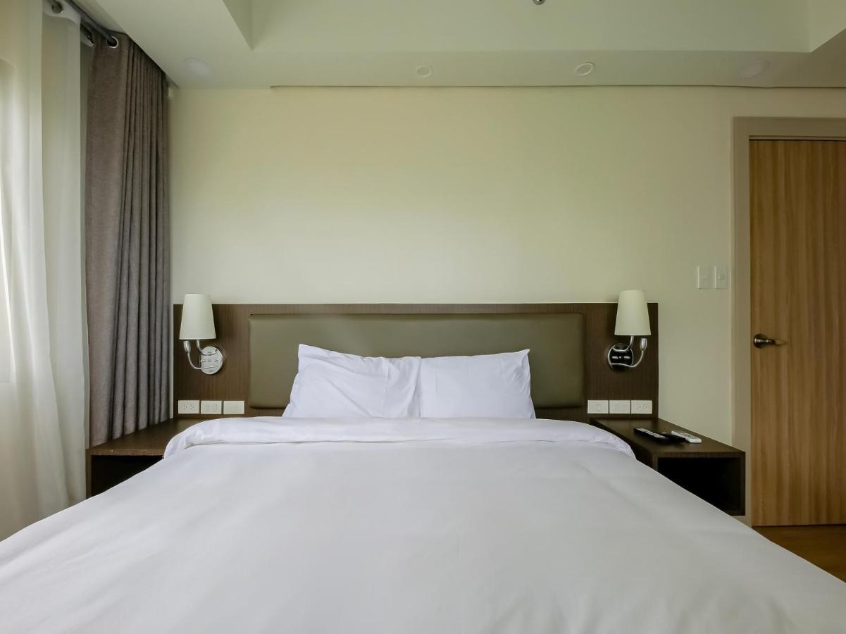Capital O 804 The Residences At Bonifacio Civic Center Manille Extérieur photo